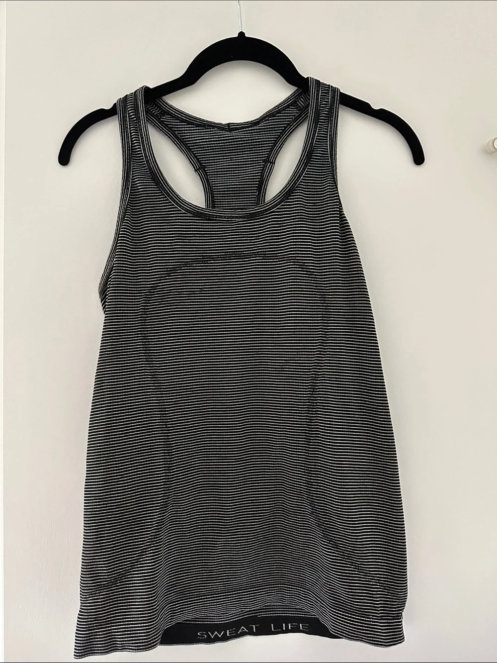 Lululemon Swiftly Tech Racerback Tank in Black and White Stripe | Size 8